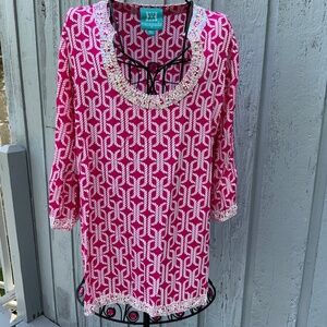 Escapada Pink and White Sequins Beaded Bejeweled Resort Shirt (Size XL)